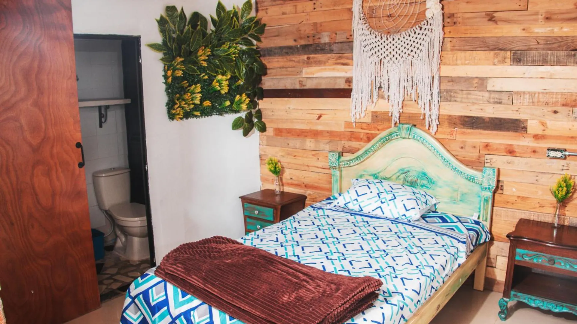 Guest house Flowers Hotel Medellin Colombia